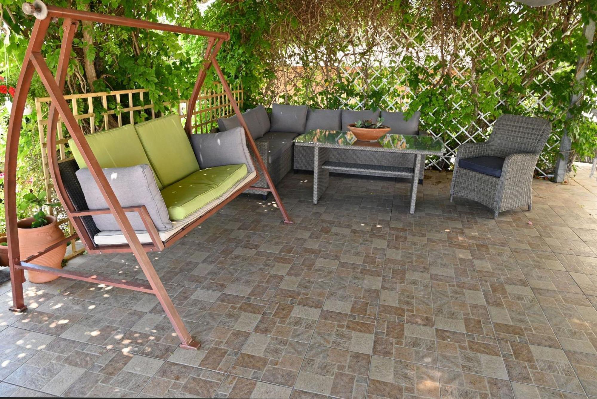 Holiday home Ibiscus In Paradisi Near The